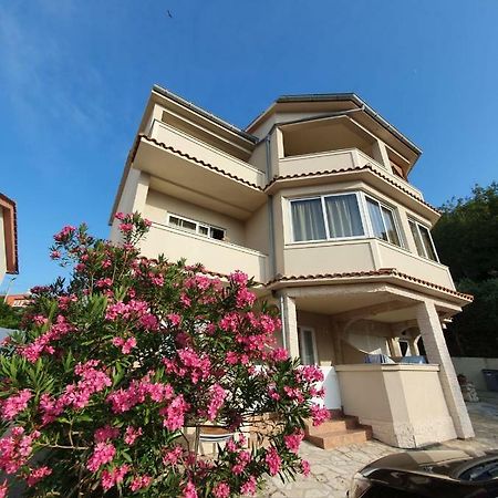 Apartments Kim 拉布 外观 照片