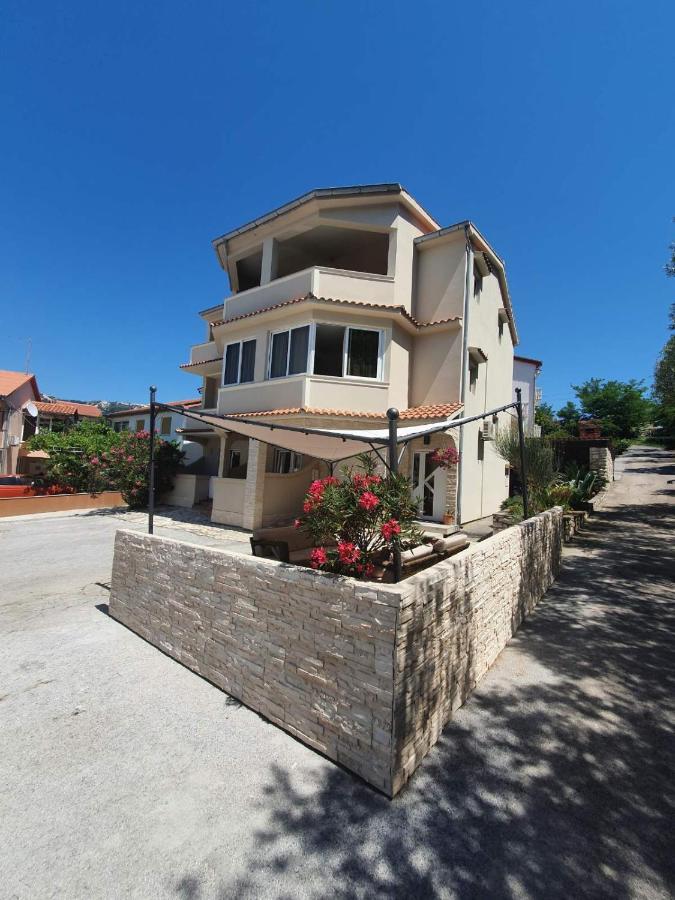 Apartments Kim 拉布 外观 照片