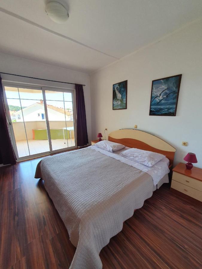 Apartments Kim 拉布 外观 照片