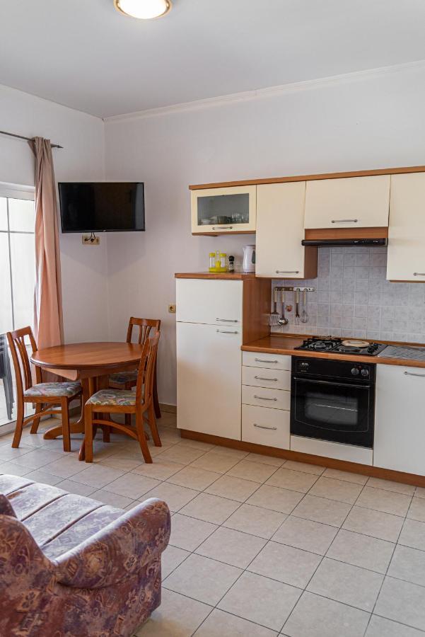Apartments Kim 拉布 外观 照片