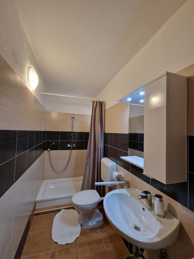 Apartments Kim 拉布 外观 照片