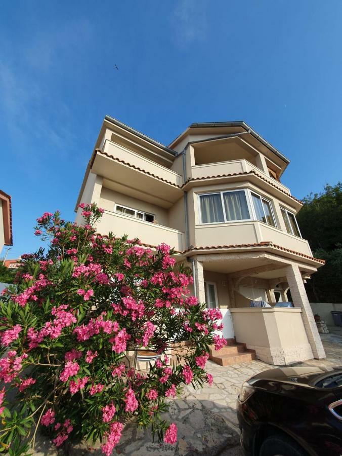Apartments Kim 拉布 外观 照片